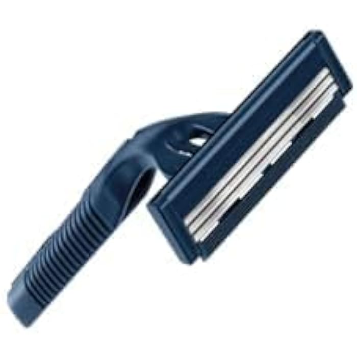 VIP MAN 3 BLADES DISPOSABLE BODY SHAVING RAZOR, Pack of 1 - Image 3